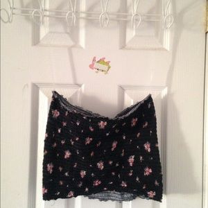 Bongo black floral bando. Fringed all around.